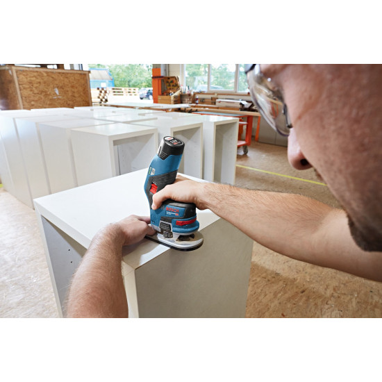 Aккумуляторный кромочный фрезер GKF 12V-8 Professional