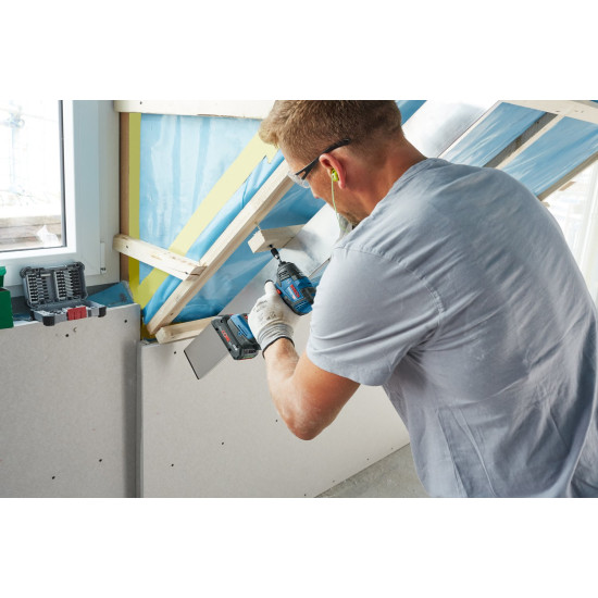 Аккумуляторный ударный гайковёрт GDR 18V-200 C Professional