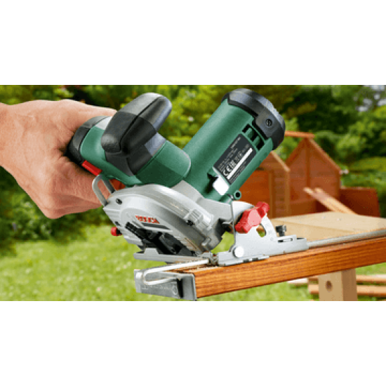 Аккумуляторная дисковая пила Bosch UniversalCirc 12 (06033C7002)