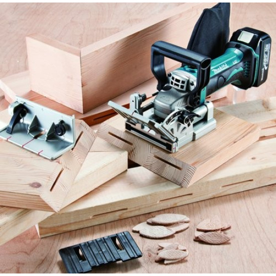 Аккумуляторный ламельный фрезер Makita DPJ180Z