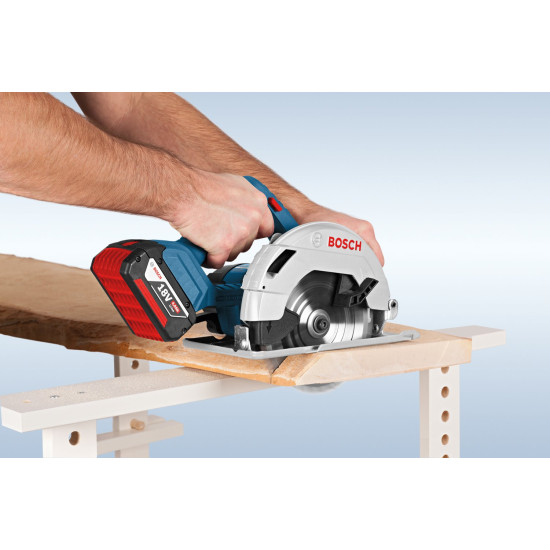 Пила циркулярная аккумуляторная GKS 18V-57 Professional BOSCH (06016A2200)