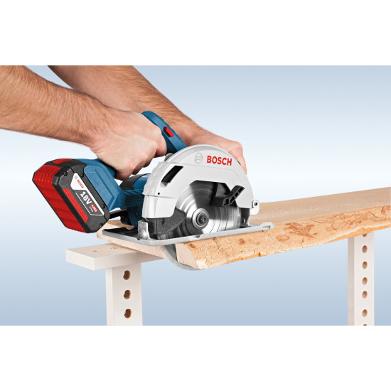 Пила циркулярная аккумуляторная GKS 18V-57 Professional BOSCH (06016A2200)