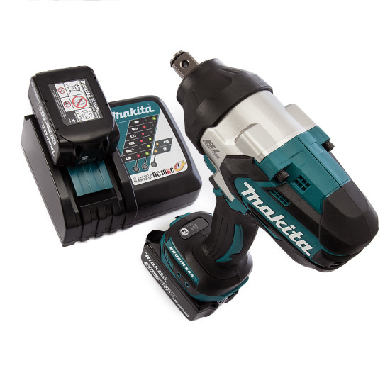 Аккумуляторный ударный гайковерт Makita DTW1001RTJ