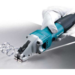 Листовые ножницы по металлу Makita JS1601