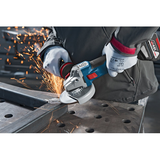 Аккумуляторная угловая шлифмашина GWS 18V-10 C Professional