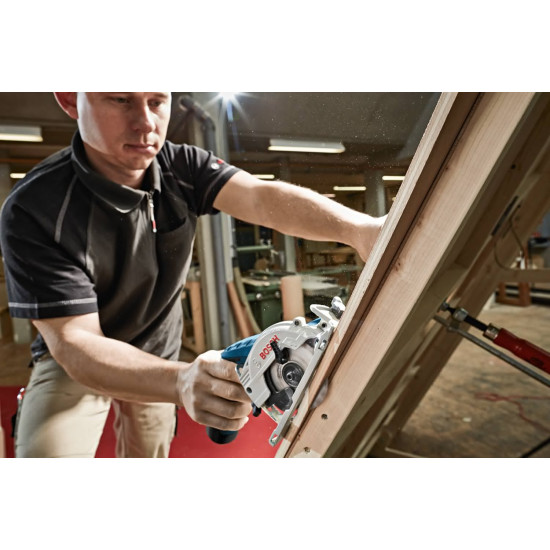 Аккумуляторная циркулярная пила GKS 12V-26 Professional